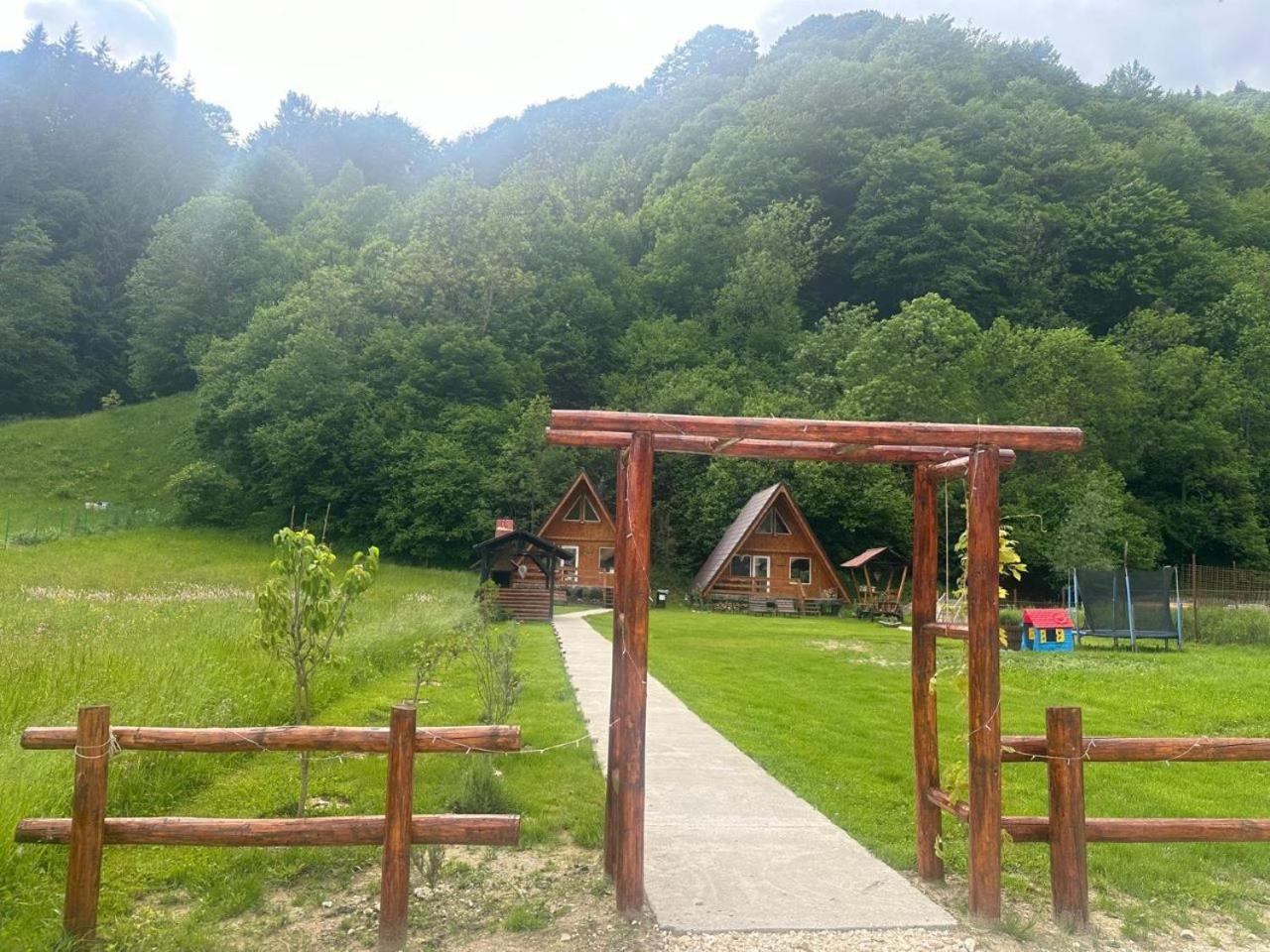RucărCabanutze Satic别墅 外观 照片
